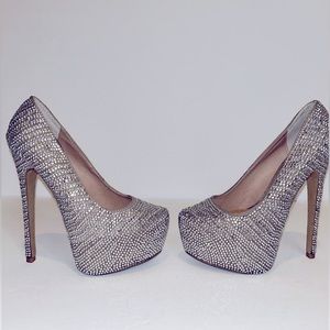 Steve Maddens Size 6 High Heels